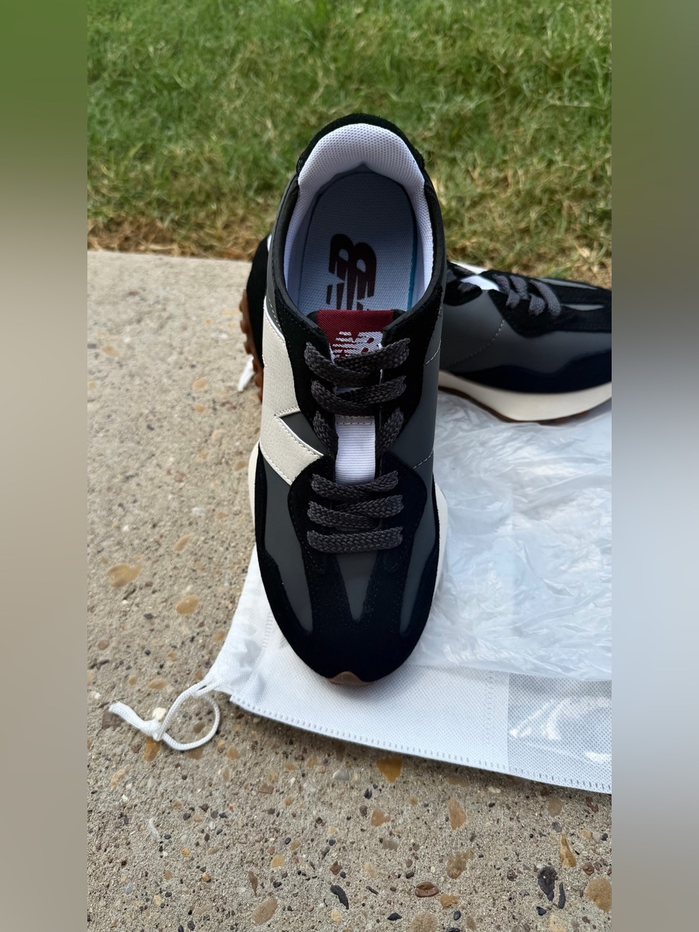 New Balance Black and White Leather Women’s Sneakers - NEW! - Picture 2 of 3